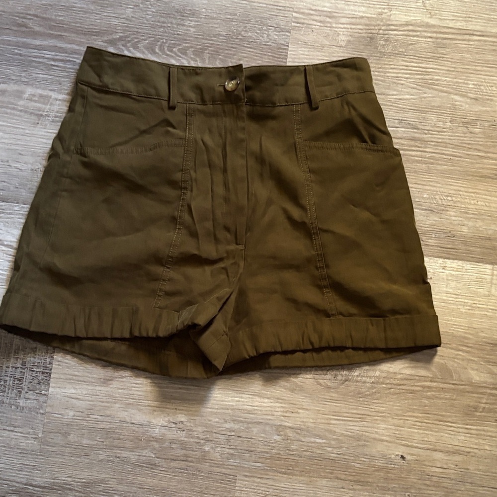 Worthington British Olive Cuffed Shorts